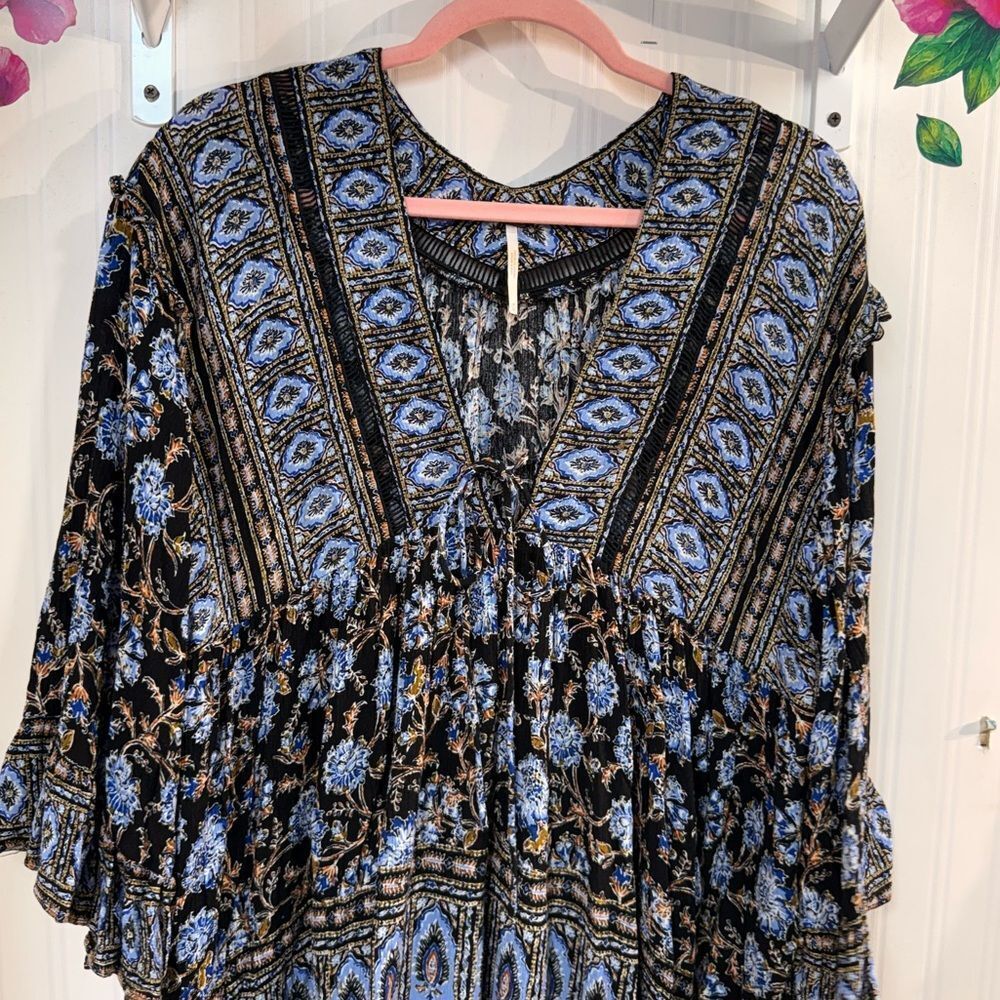 Free People Moonlight Dance Printed
Tunic Top Sz M - Picture 9 of 14